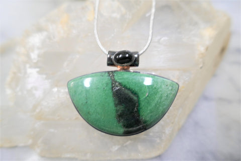 JADE AND ONYX PENDANT