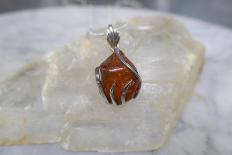 AMBER PENDANT 1.5"