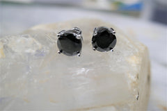 BLACK SPINEL POST EARRINGS